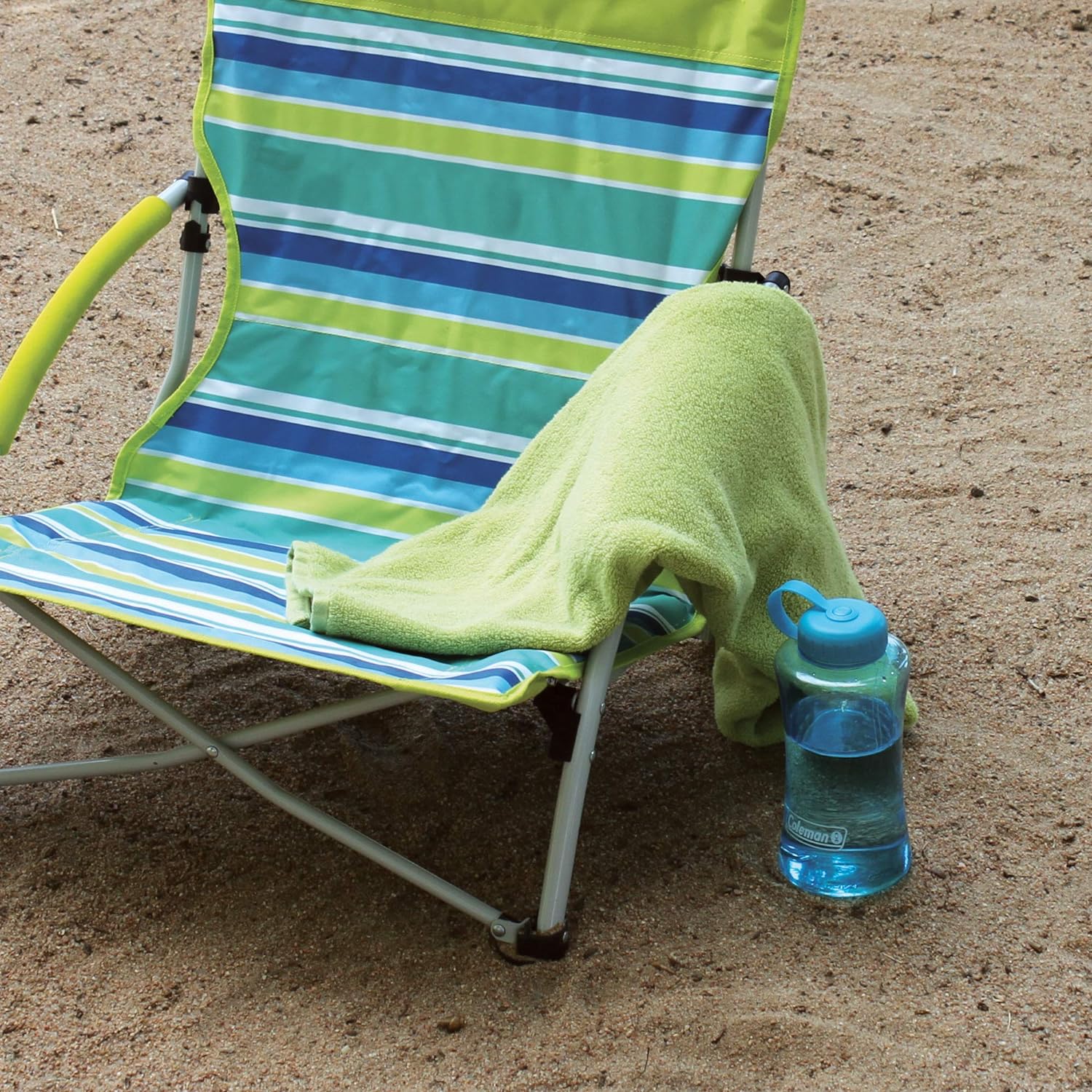 Coleman Utopia Breeze Beach Chair Lightweight Folding Beach Chair with Cup Holder & Carry Bag Portable Supports up to 250lbs - Image 4
