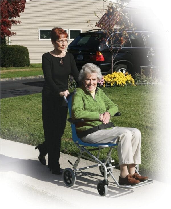 Drive Medical Lightweight Folding Transport Wheelchair With Carry Bag & Flip-Backs Arms - Image 2